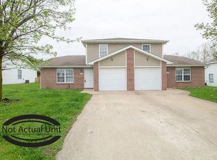 692 W Country Squire Ct, Columbia, MO 65202