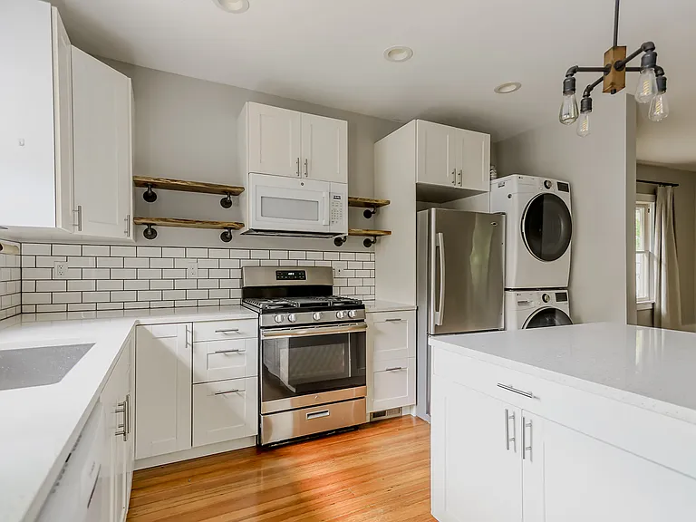 1128 New York St — Photo 9