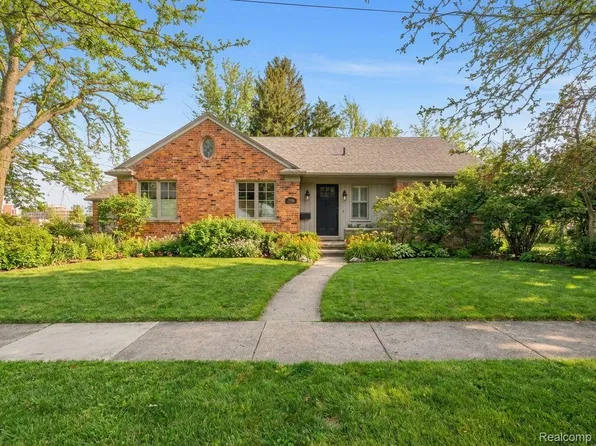 23573 Fordson Dr, Dearborn, MI 48124