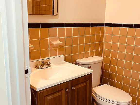 5th image of 2882 W Chester Pike APT B