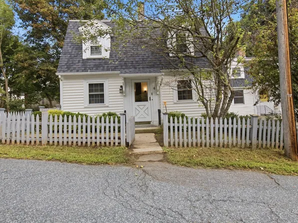6-6 Center Pl #8, Stow, MA 01775
