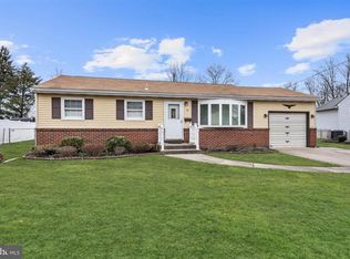 20 Briarcliff Rd, Marlton, NJ 08053