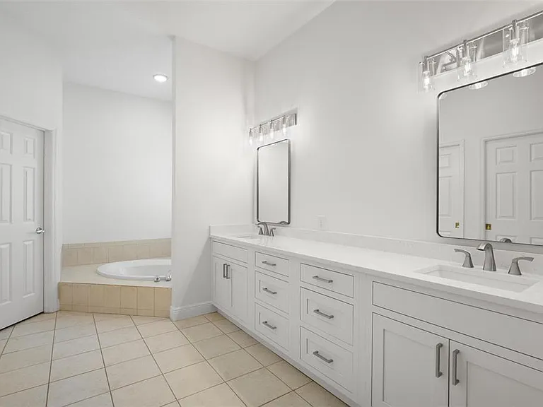 14644 Mirasol Manor Ct — Photo 20