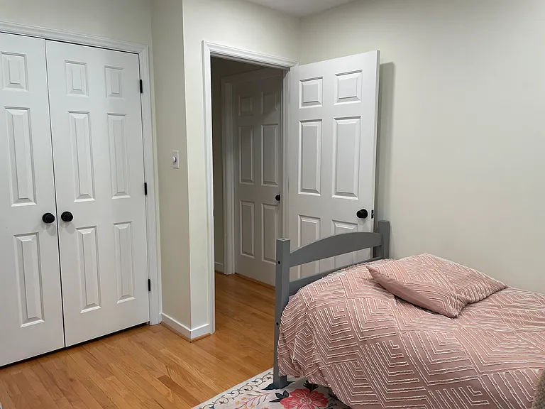 620 Arlington St — Photo 36