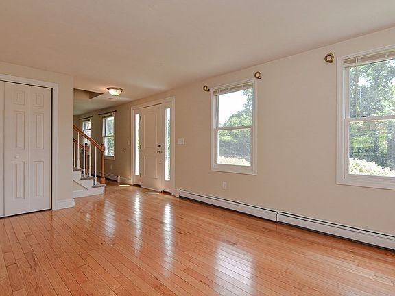 4th image of 119 Alana Dr
