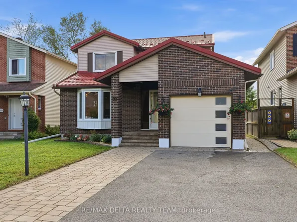 30 Homestead St, Ottawa, ON K2E 7N8
