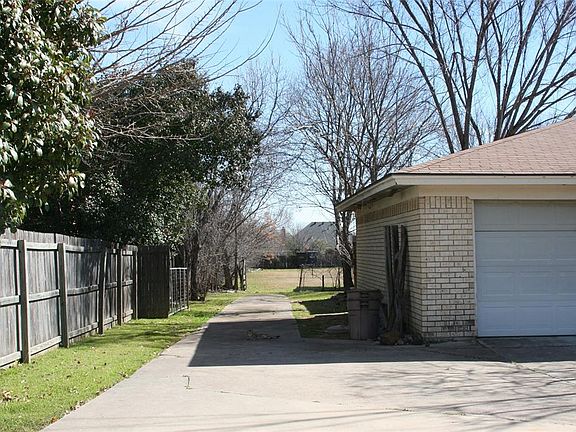 3rd image of 5412 South Dr