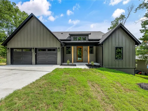 21 Hermitage Ln, Bella Vista, AR 72715