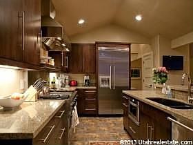3rd image of 34 E Churchill Dr