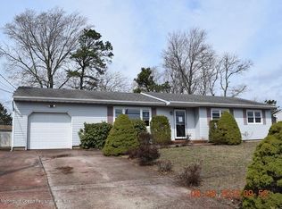 494 Irisado Dr, Brick, NJ 08723