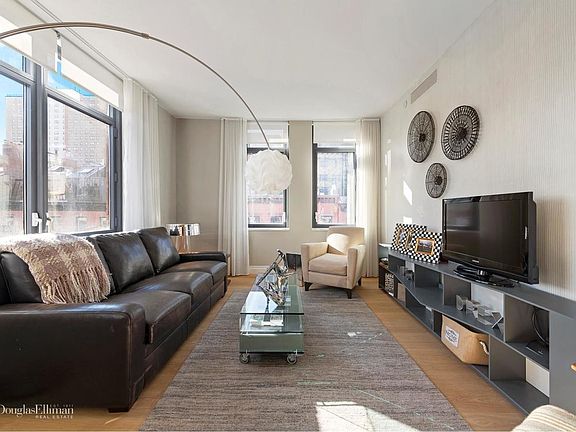 2nd image of 455 W 20th St APT 5A