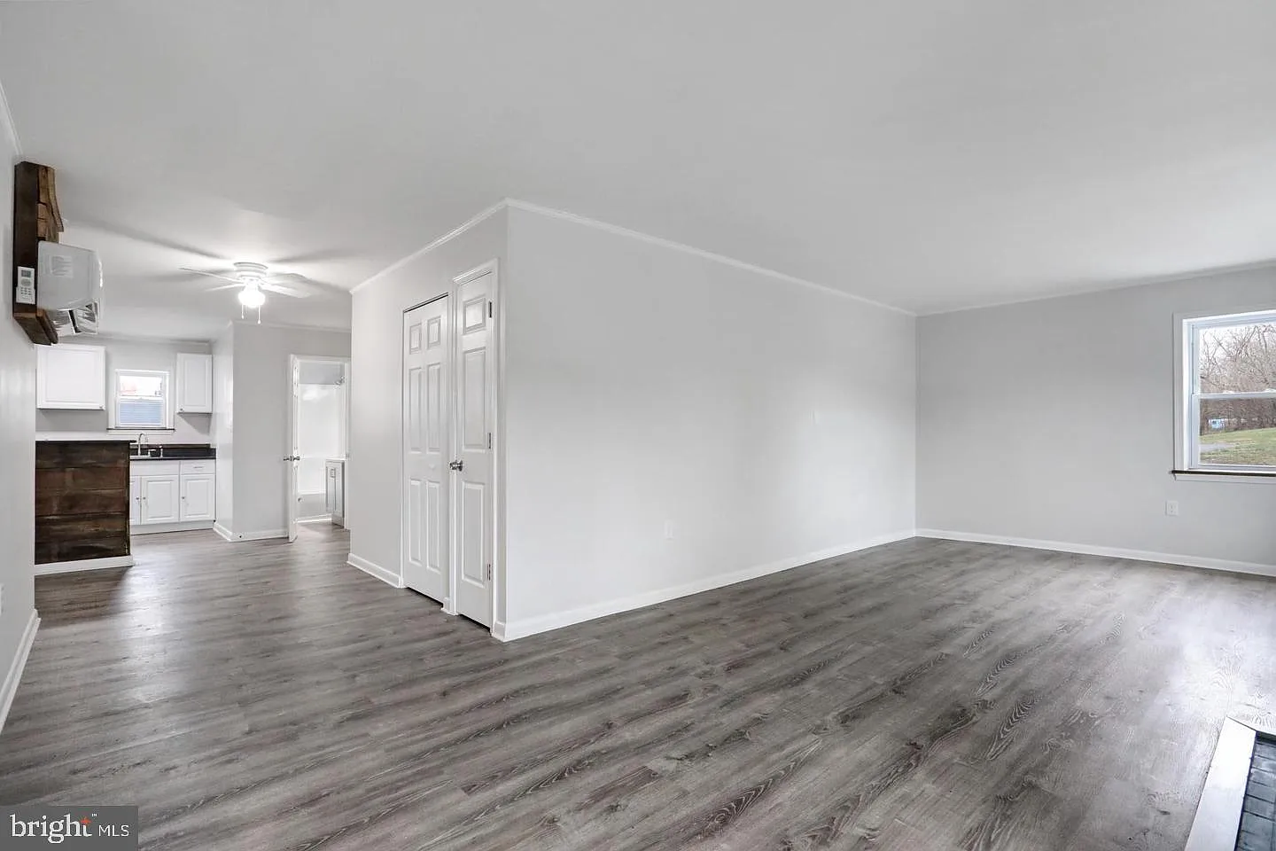 2 bed, 1.0 bath, 1000 sqft, $1,500 — Photo 2