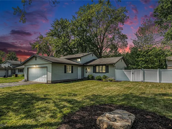 6192 Jaycox Rd, North Ridgeville, OH 44039