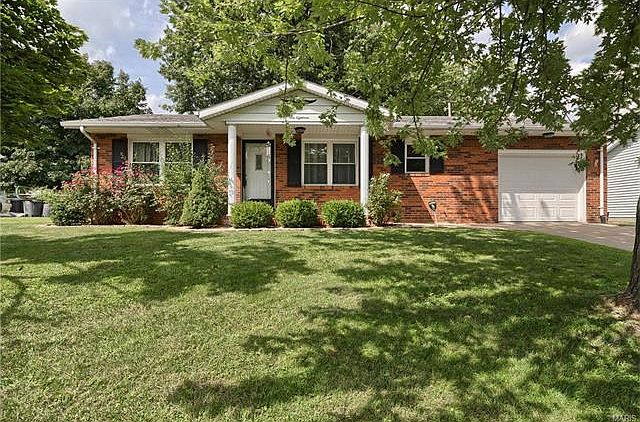 1st image of 1018 Hillcrest Dr