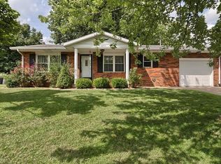 1018 Hillcrest Dr, East Alton, IL