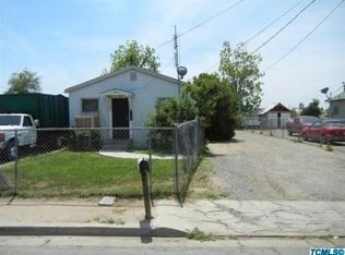 1027 E Douglas Ave, Visalia, CA 93292