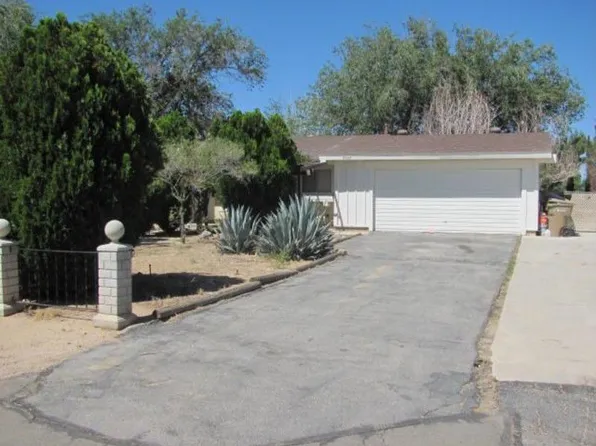 9946 Victor Ave, Hesperia, CA 92345