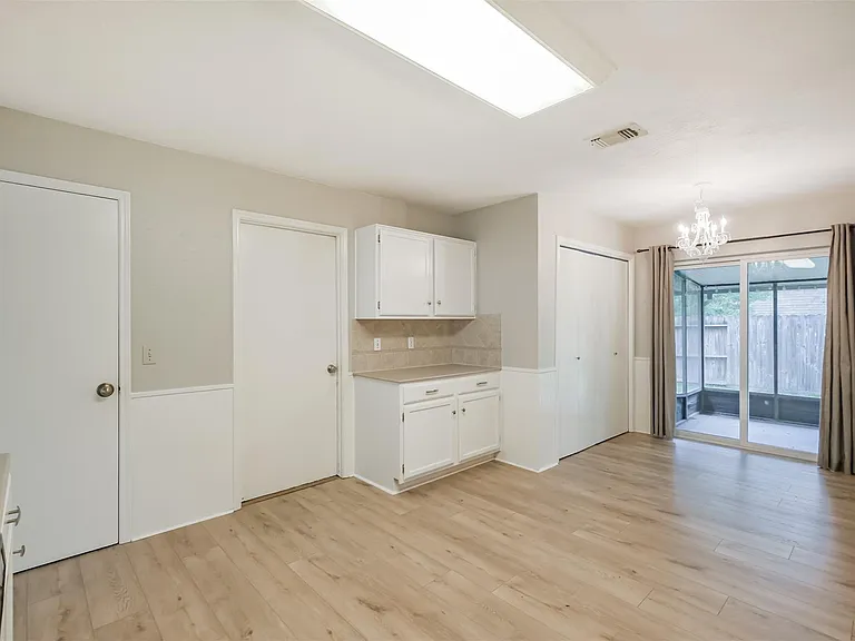 2315 Cunningham Dr — Photo 8