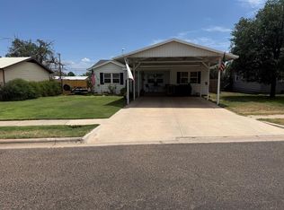 807 NW Avenue J, Seminole, TX 79360