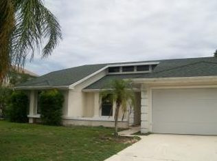 2913 SE Bella Rd, Port Saint Lucie, FL 34984