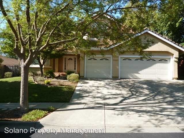 1st image of 2217 Fox Glen Dr
