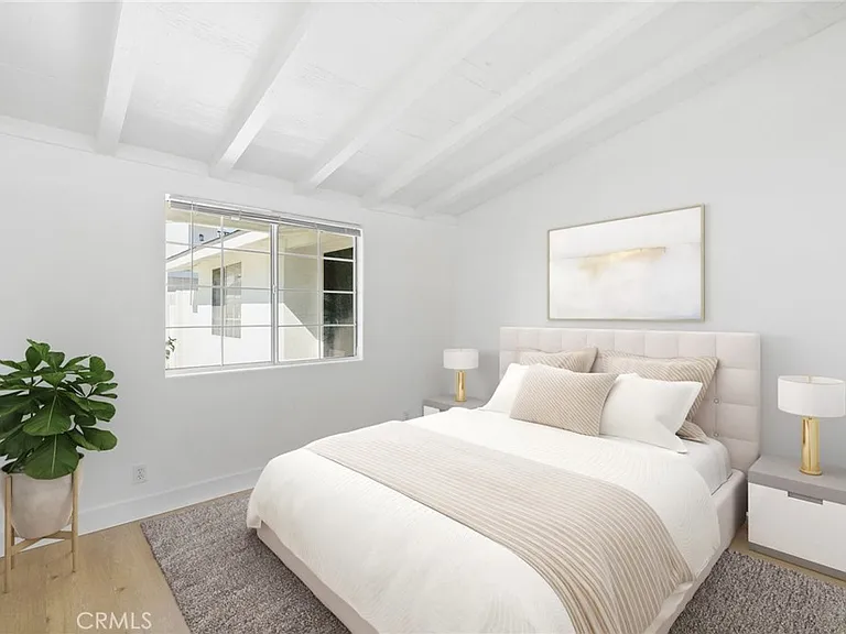 20321 Hamlin St — Photo 21