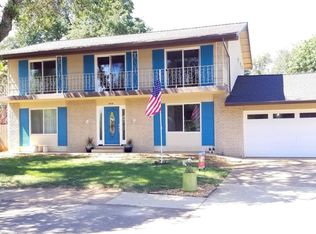 404 Woodacre Dr, Redding, CA 96002