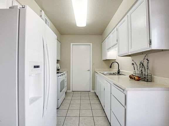 4th image of 17292 N Del Webb Blvd