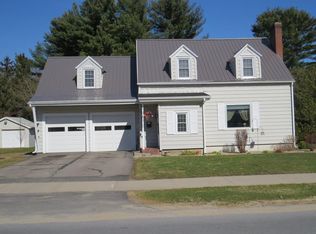 89 Maple St, Rouses Pt, NY 12979