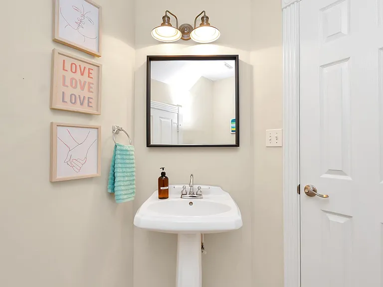 1730 Lakeshore Dr — Photo 25