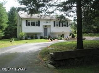 112 Laverne Dr, Dingmans Ferry, PA