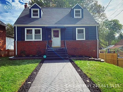6001 39th Pl Photo 1