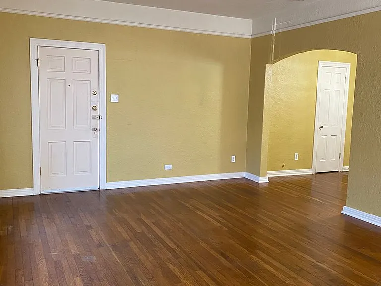 268 E Lullwood — Photo 8