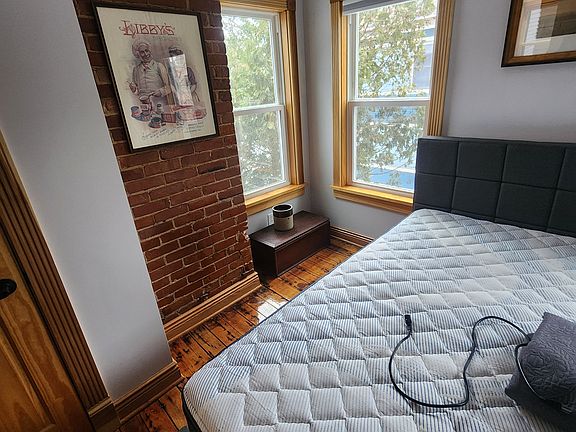 4th image of 261 Ashland Ave #2