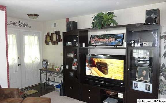 4th image of 802 Westminster Court #A