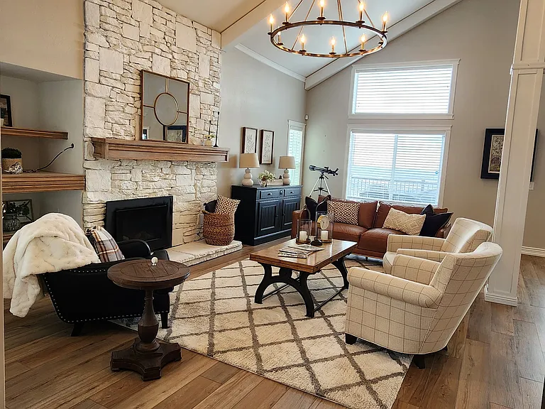 443 E Parowan Way — Photo 3