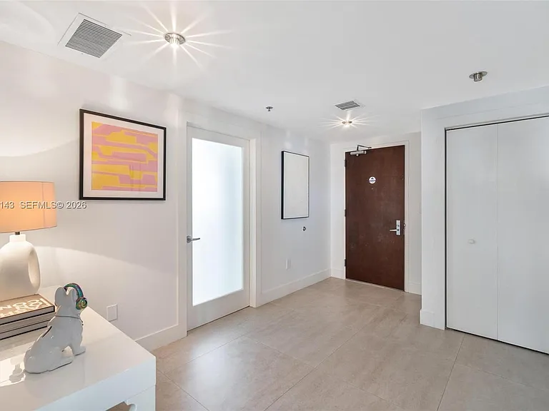 226 Ocean Dr #8F — Photo 9