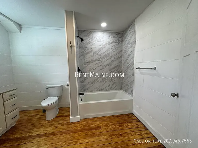 6 Woodman Ave #1 — Photo 13