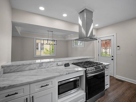 2nd image of 1248 Parkway Ave