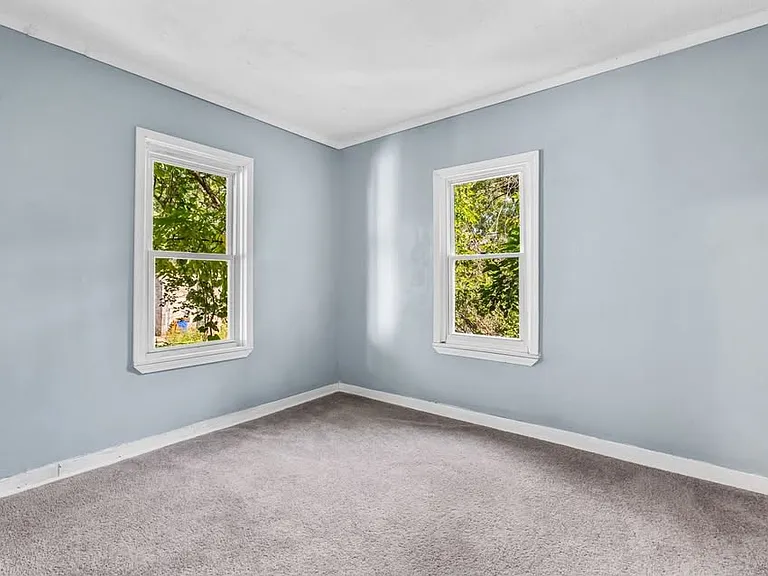864 Bedford Ave — Photo 5