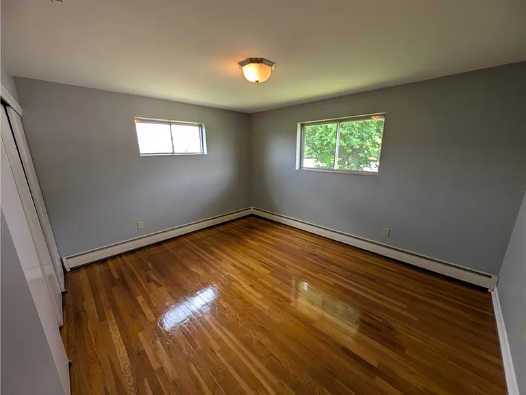 230 Diamond St — Photo 13