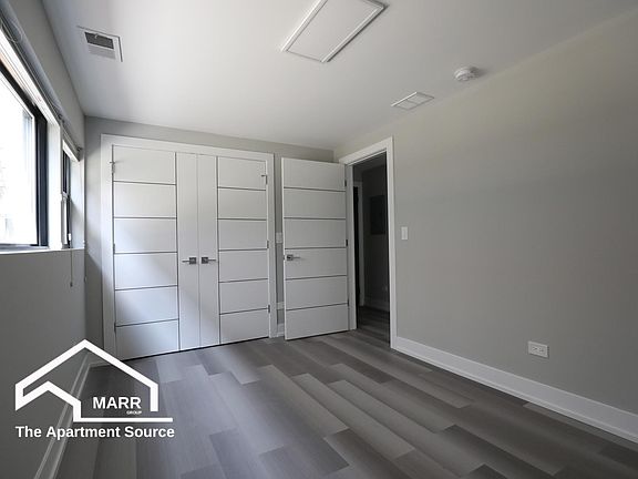 5th image of 4517 N Seeley Ave #2R