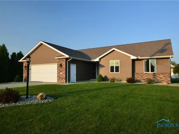 737 Tucker Rd, Fremont, OH 43420