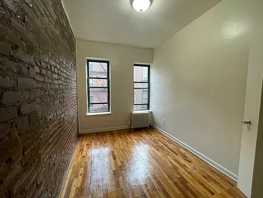 Rented by Best Apartments North Inc | media 21