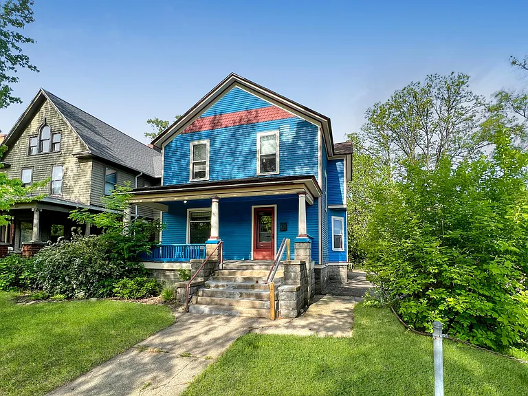 207 Allen Blvd — Photo 21