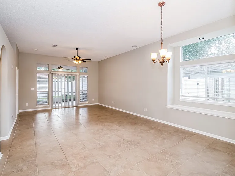 3338 Ayrshire St — Photo 2