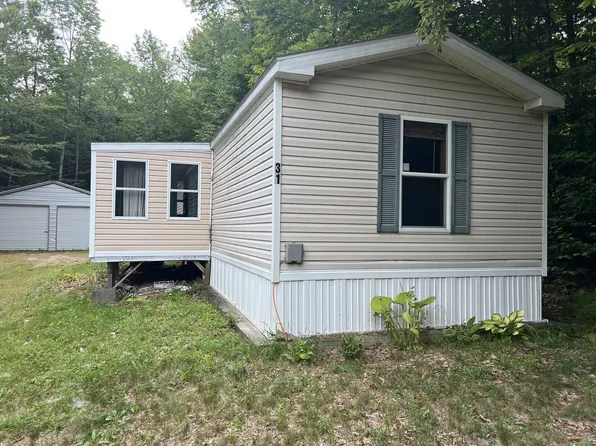 31 Valley Road, Dixfield, ME 04224