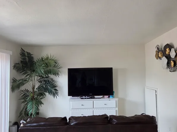 9059 Colony Pl APT C, Riverside, CA 92503