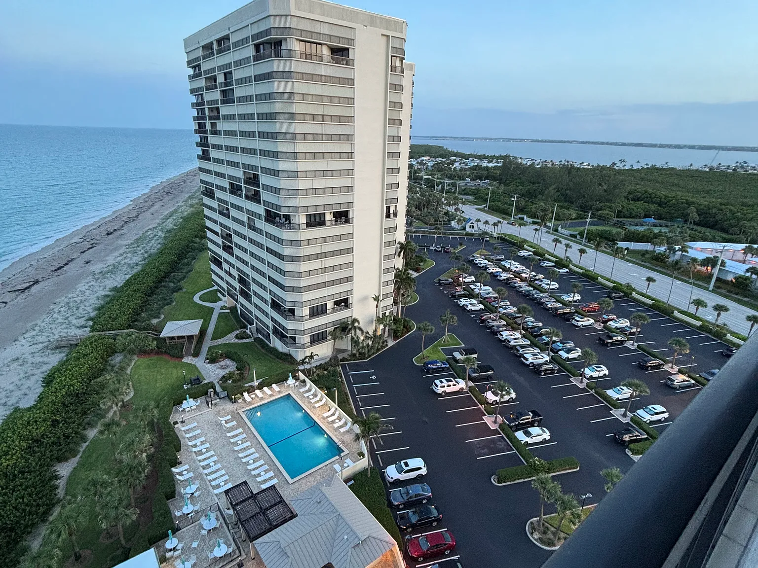 2 bed, 1228 sqft, $2,800 — Photo 4