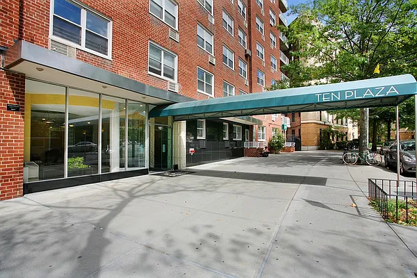 Sold by Corcoran | media 13